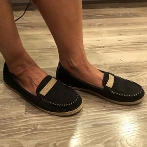 UGG Women's Rozie Black Nubuck Leather Slip On Loafer Moccasins - Size 6.5